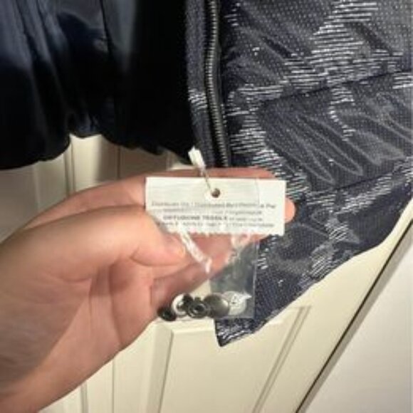 Intrend Italian Puffer Jacket/Vest [Size L/10-12] Brand New - Picture 6 of 8